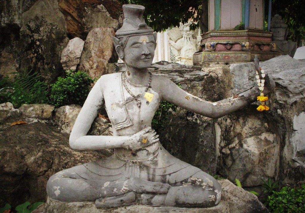 Yoga tailandés Ruesri Dat Ton